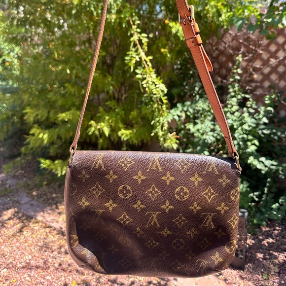 Louis Vuitton shoulder bag - Picture 2 of 12